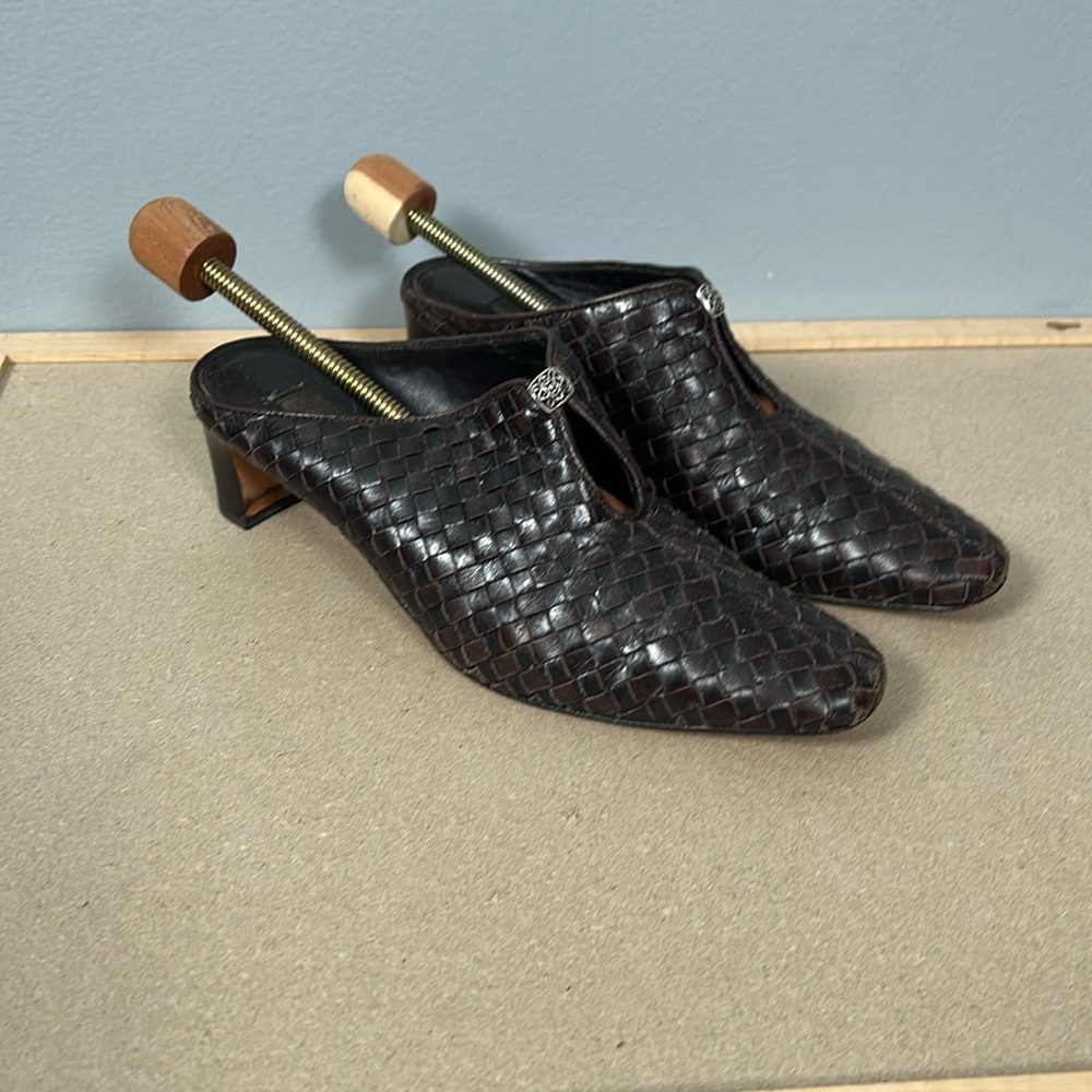 Brighton Women’s Woven Brown Leather Keyhole Accent Mules Size: 8 M